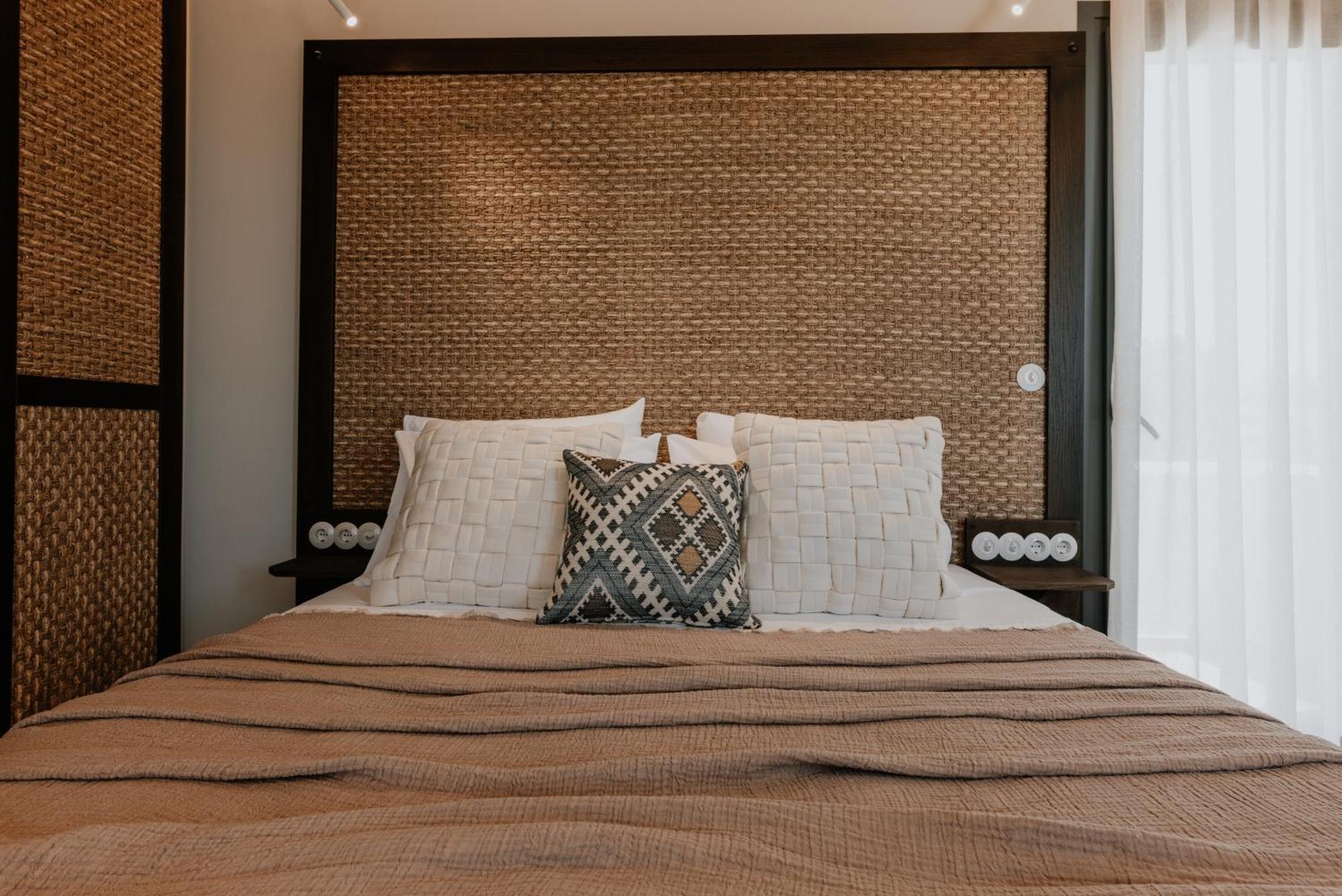 Onym Curated Villas Pláka المظهر الخارجي الصورة